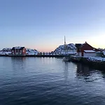 Finnvika Villa *